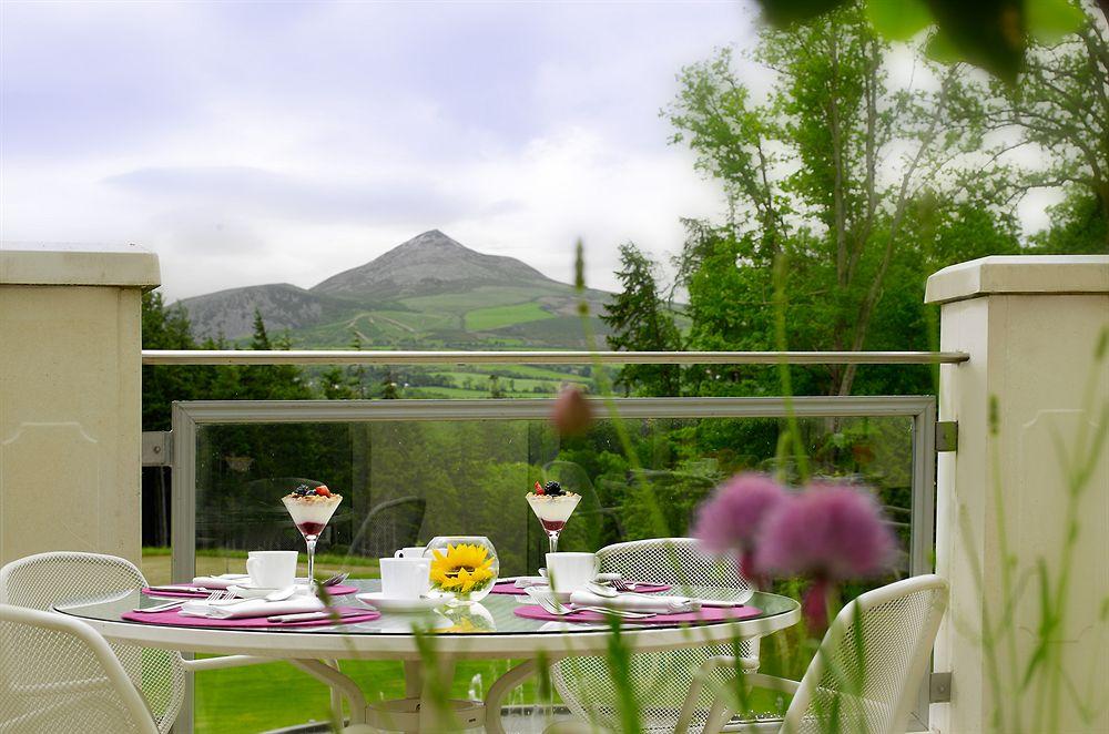 โรงแรมพาวเวอร์สคอร์ต ออโตกราฟ คอลเลคชั่น Enniskerry ภายนอก รูปภาพ View of the Wicklow Mountains from the hotel