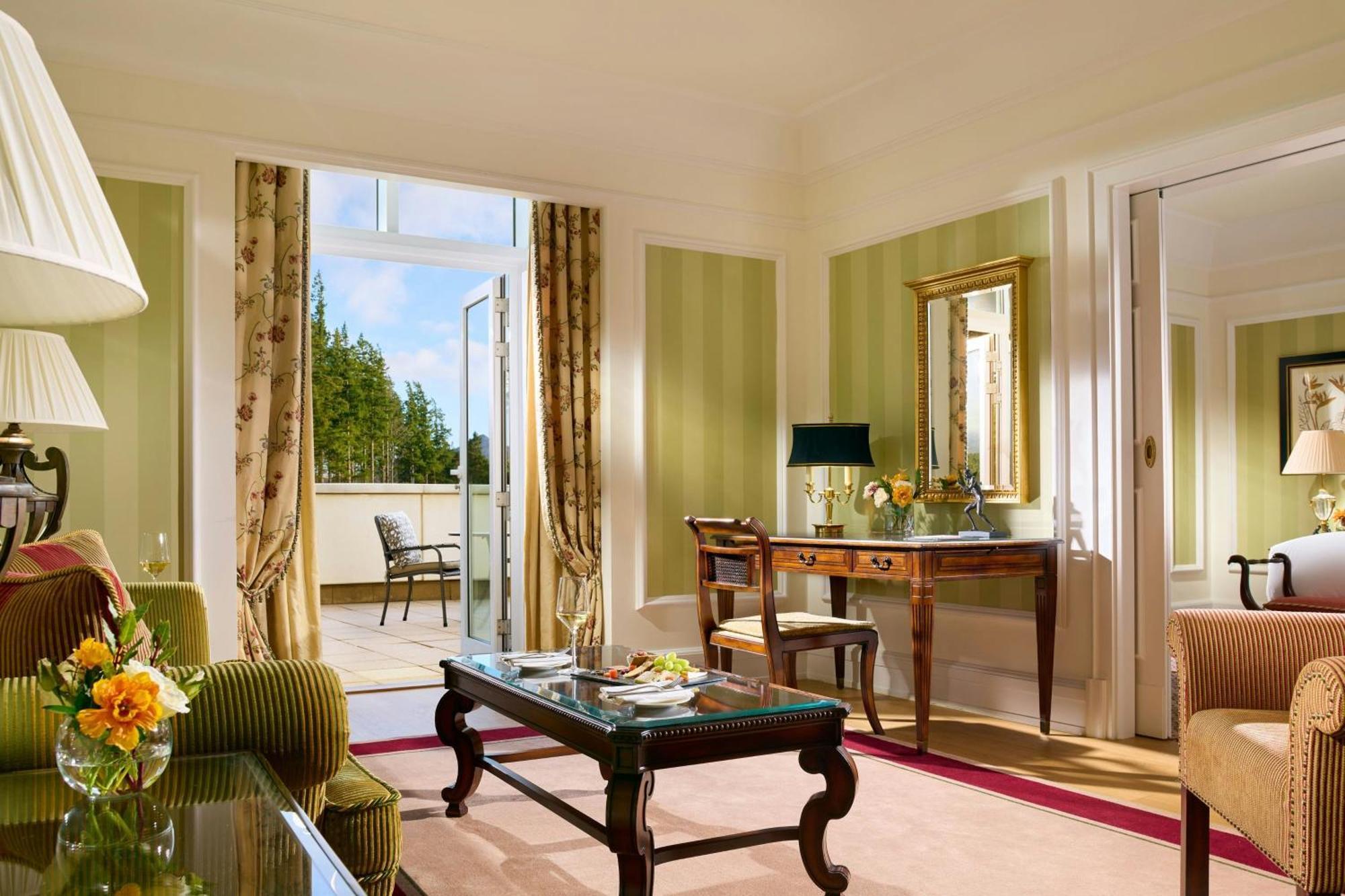 โรงแรมพาวเวอร์สคอร์ต ออโตกราฟ คอลเลคชั่น Enniskerry ภายนอก รูปภาพ A suite at the Mandarin Oriental, Munich
