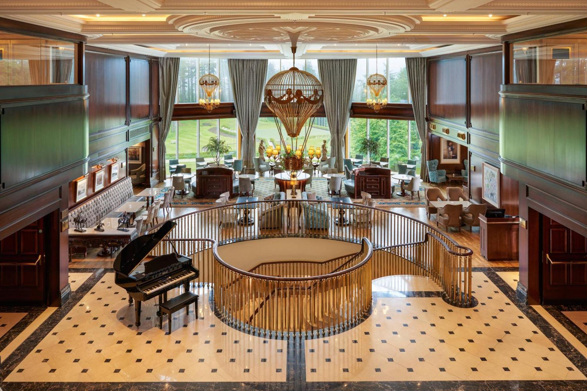 โรงแรมพาวเวอร์สคอร์ต ออโตกราฟ คอลเลคชั่น Enniskerry ภายนอก รูปภาพ The lobby of the hotel