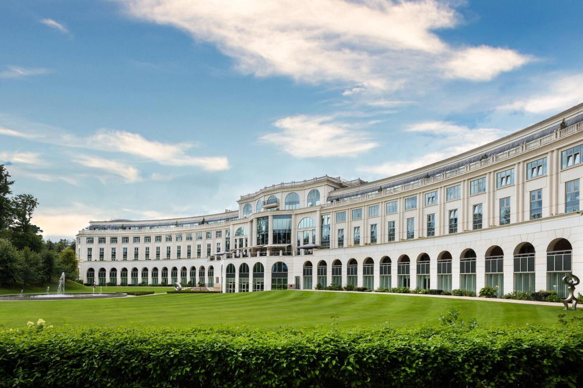 โรงแรมพาวเวอร์สคอร์ต ออโตกราฟ คอลเลคชั่น Enniskerry ภายนอก รูปภาพ The Royal Crescent