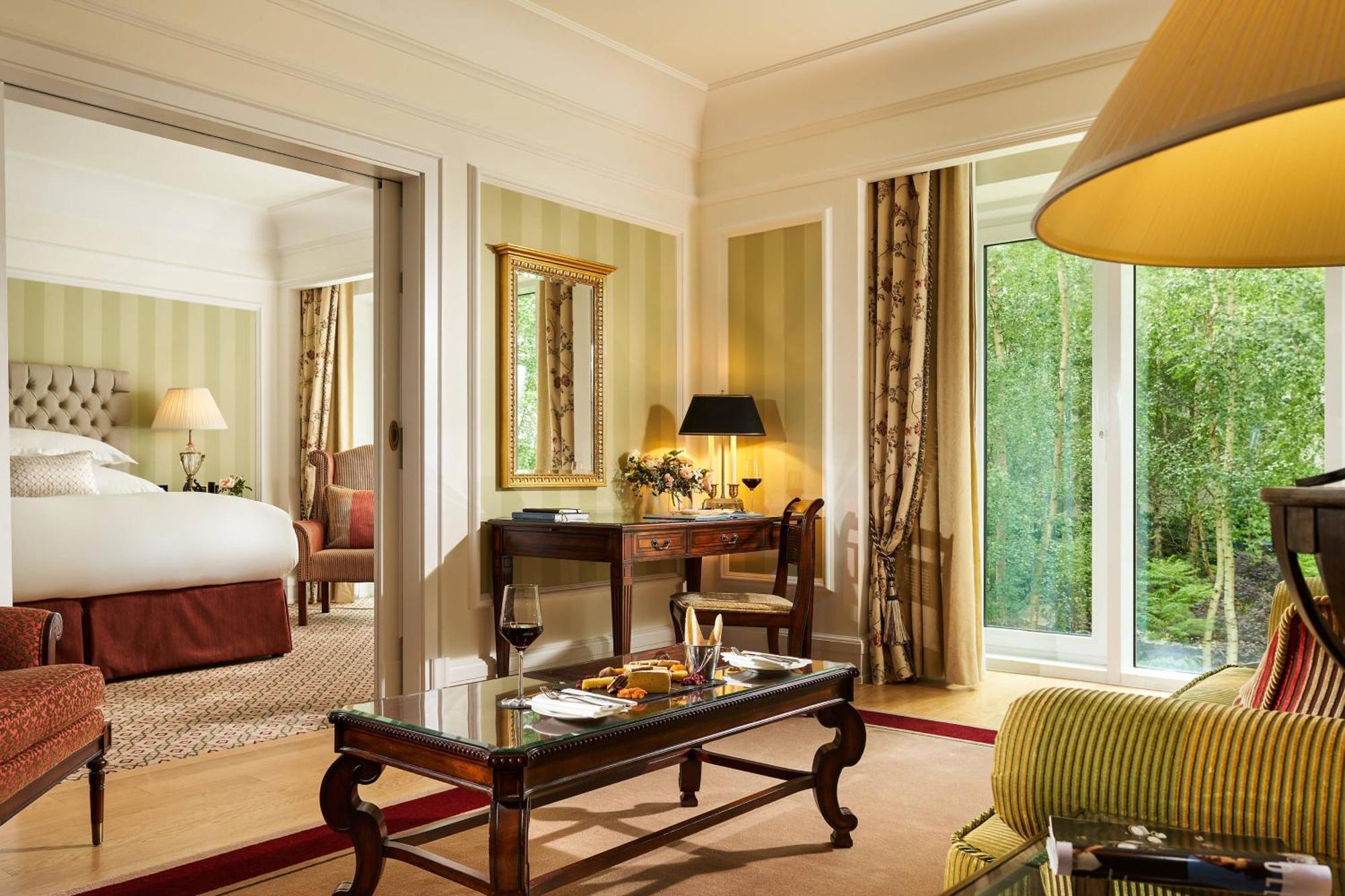 โรงแรมพาวเวอร์สคอร์ต ออโตกราฟ คอลเลคชั่น Enniskerry ภายนอก รูปภาพ Suite at the Hotel
