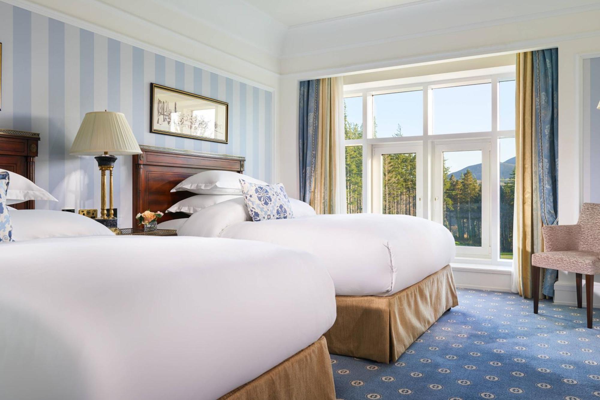 โรงแรมพาวเวอร์สคอร์ต ออโตกราฟ คอลเลคชั่น Enniskerry ภายนอก รูปภาพ A room at the Lake Placid Lodge