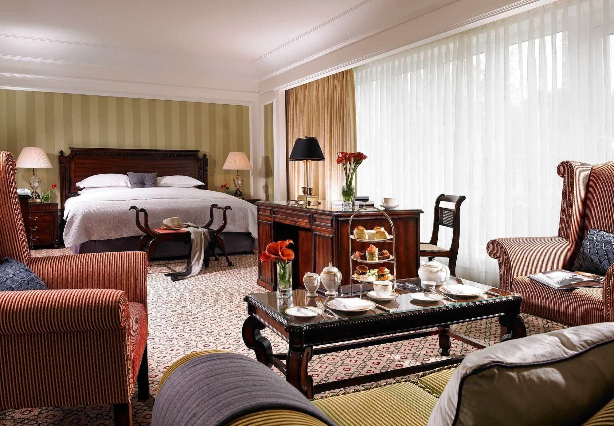 โรงแรมพาวเวอร์สคอร์ต ออโตกราฟ คอลเลคชั่น Enniskerry ภายนอก รูปภาพ A suite at the hotel