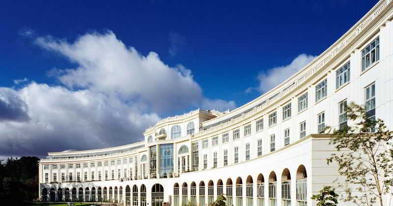 โรงแรมพาวเวอร์สคอร์ต ออโตกราฟ คอลเลคชั่น Enniskerry ภายนอก รูปภาพ The Royal Bath & County Hotel